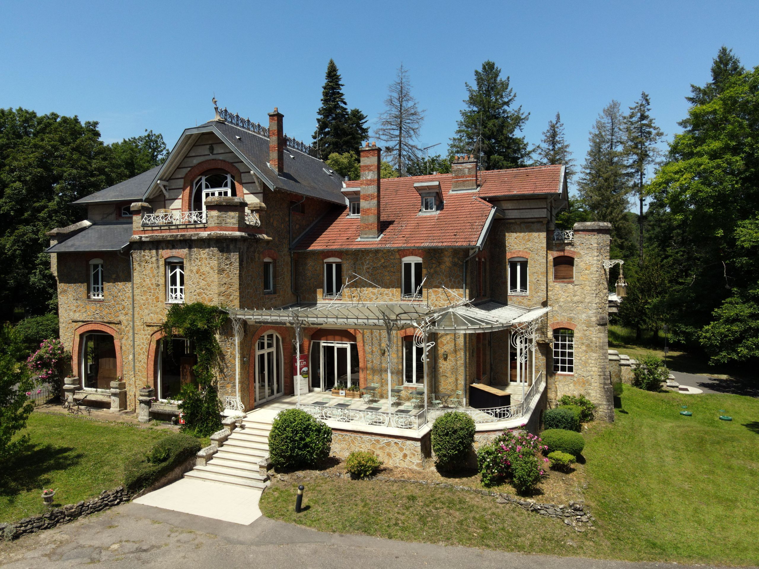 La Villa La Garenne vue ext&eacute;rieure